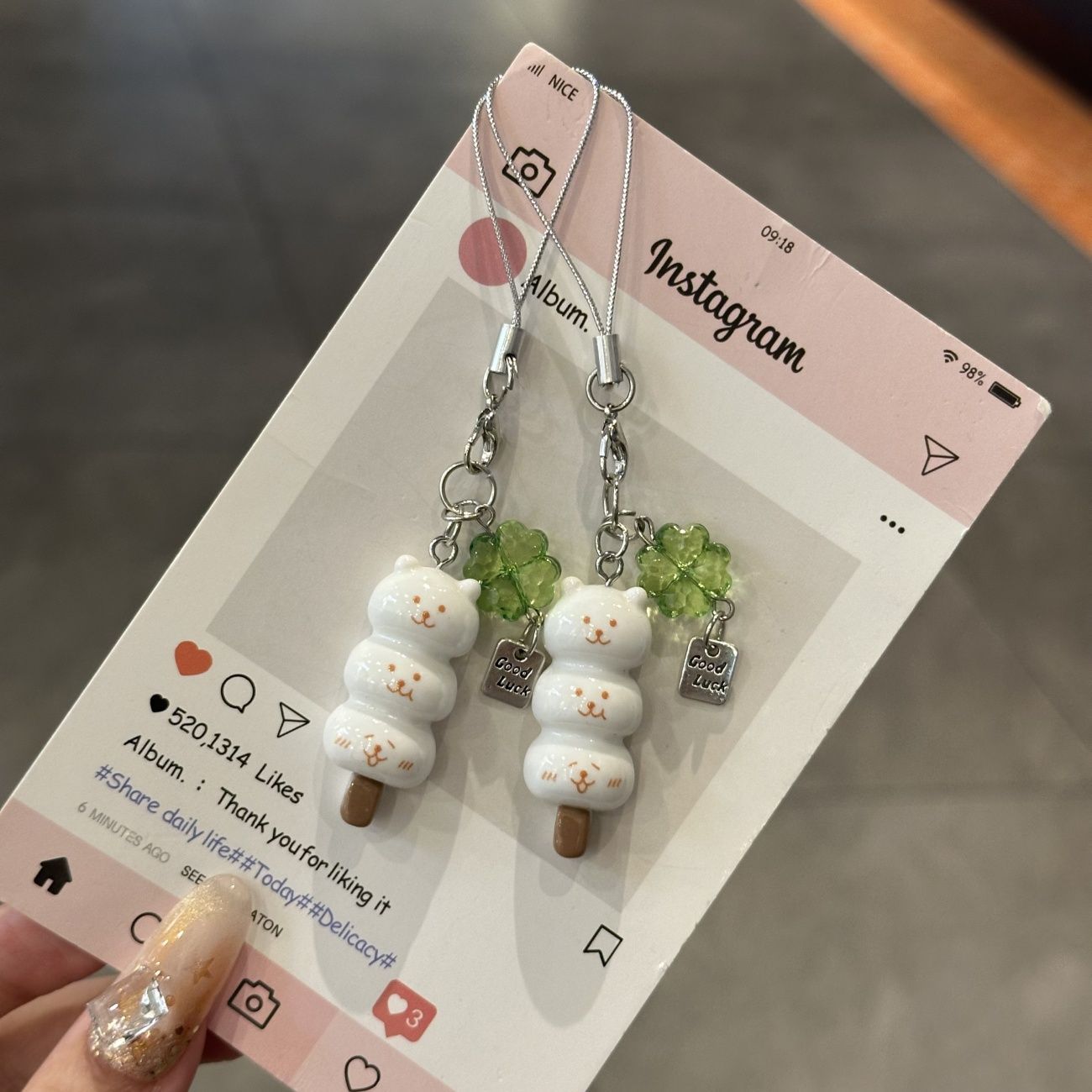 Joke Bear Lucky Leaf Phone Cha - đánh giá và giá Resin Art Alphabet